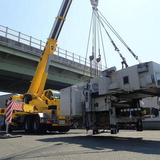 大型機械の入庫！！