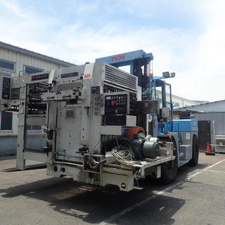 印刷機械の輸出と倉庫搬入☆彡