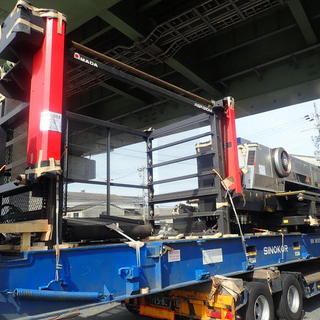 工作機械バンニング☆彡  フラットコンテナ‼