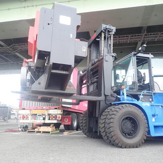 工作機械バンニング☆彡  23tリフト‼